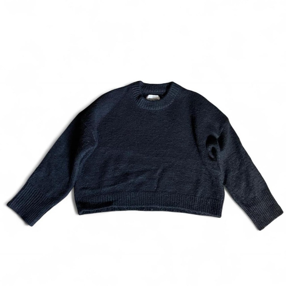 Abercrombie Wedge Crew Sweater in Black - Picture 2 of 3